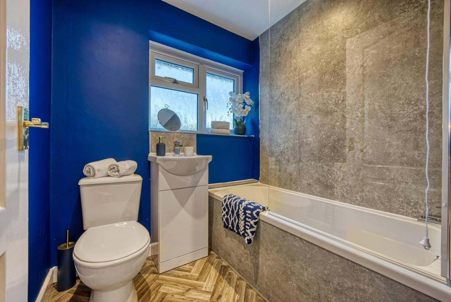 Dudley-5 Beds-Contractors-Parking-Long Stay! المظهر الخارجي الصورة