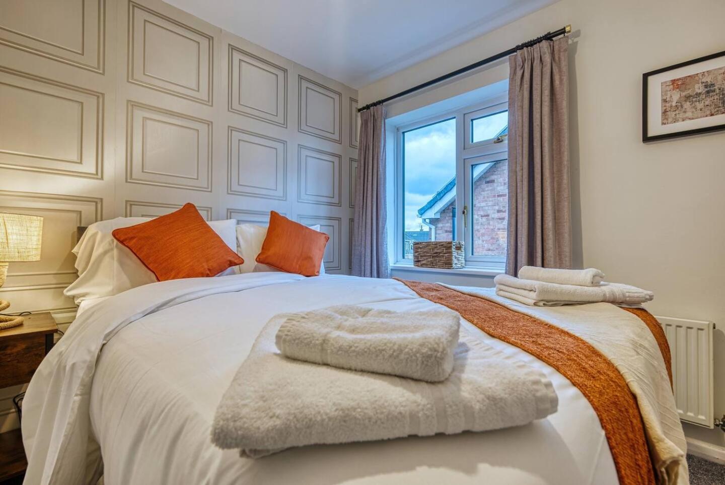 Dudley-5 Beds-Contractors-Parking-Long Stay! المظهر الخارجي الصورة